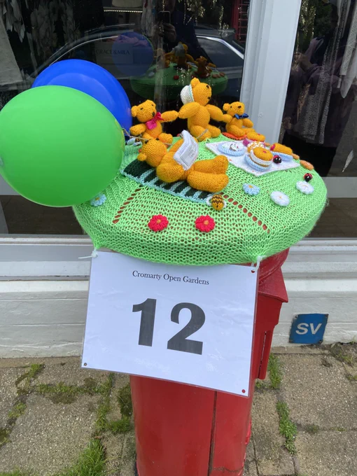 Postbox topper of the Teddy Bears’ Picnic.