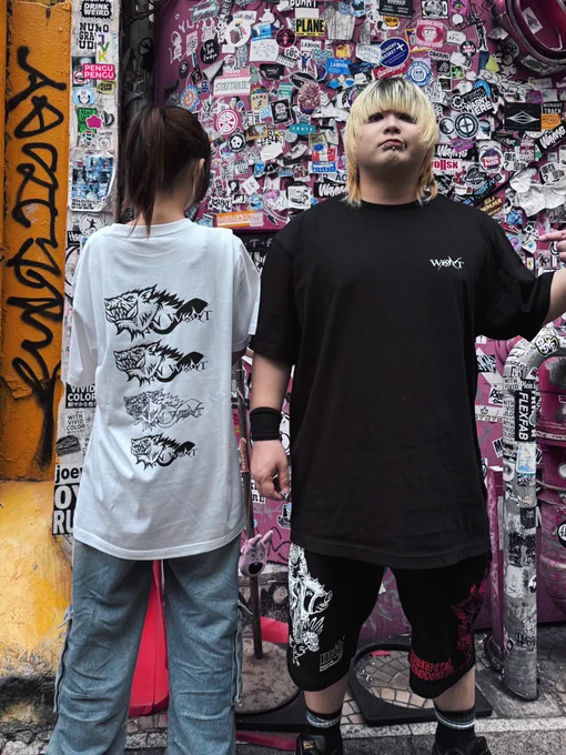 左：白XL着用(157cm)