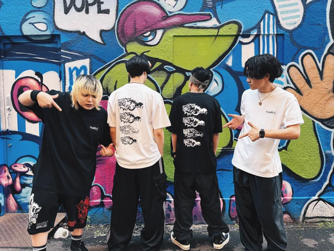左から3XL.XL.XL.L着用