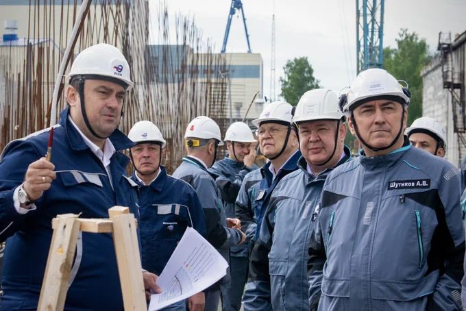 Rosenergoatom chief executive officer Alexander Shutikov paid a working visit to the Beloyarsk site, near Yekaterinburg in southwest Russia. Courtesy Rosenergoatom.