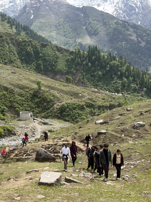 Adventure, learning, teamwork, and breathtaking Himalayan views! 🌿🏔️

Students experienced the beauty of Beas Kund through an educational trekking expedition organized by Shikhar Travels. A journey filled with exploration, confidence-building, and lifelong memories.

#BeasKund #EducationalTour #SchoolTrip #StudentTravel #AdventureLearning #HimalayanAdventure #ShikharTravels