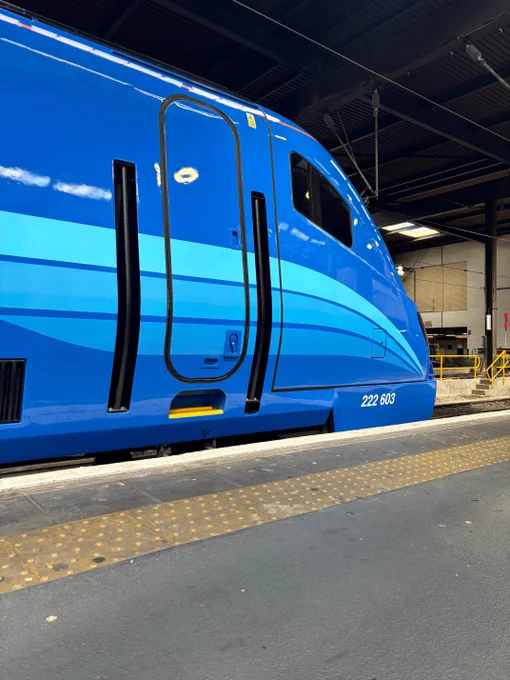 Side view of Class 222603 at London Euston 