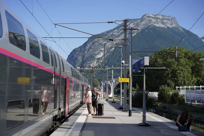 TGV Inoui train at the Grenoble station © PHOTO HANSLUCASCOLLECTION / Laure Boyer