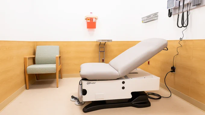 An examination room in the Boston Student and Occupational Health Clinic. Photo: Alonso Nichols/Tufts University 