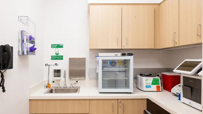 The blood draw room in the the Boston Student and Occupational Health Clinic. Photo: Alonso Nichols/Tufts University 