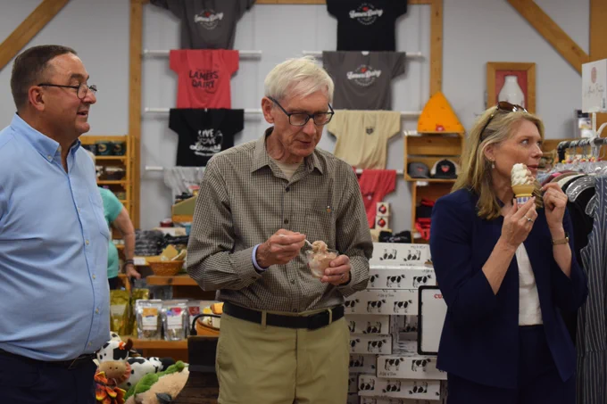 Gov. Evers eats ice cream in Lamers Store