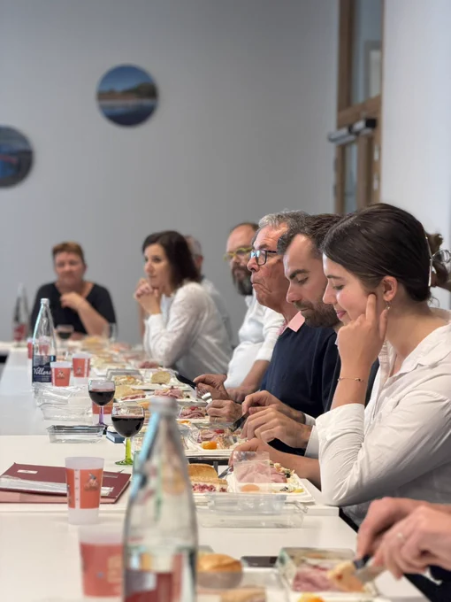 Les échanges durant le repas
