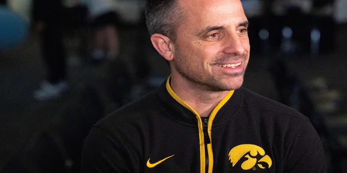 Iowa basketball picks up recruiting prediction to land 2027 PF