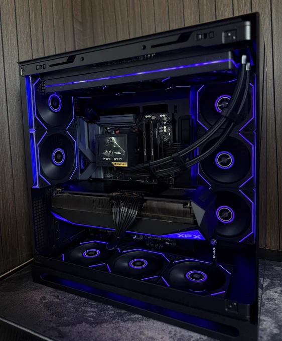 Ryzen 7 7800X3D
XFX RX 9070 XT Mercury 16GB OC 
Gigabyte X870 Eagle WiFi 7 
DDR5 32GB G.Skill 6000mhz cl36 
4TB WD Blue   1TB X16 
Thermalright Mjolnir Vision 360mm
Corsair RM850E 
Majesty Falcon