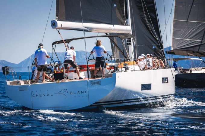 Solaris 64 RS Yacht for Sale – Luxury Sailing Yacht