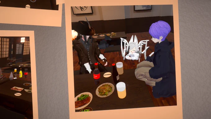 第2回劇王Virtual打ち上げでの写真
チェキにSSRを中心にしてぬこぽつさんと朝暗亜九が写っている