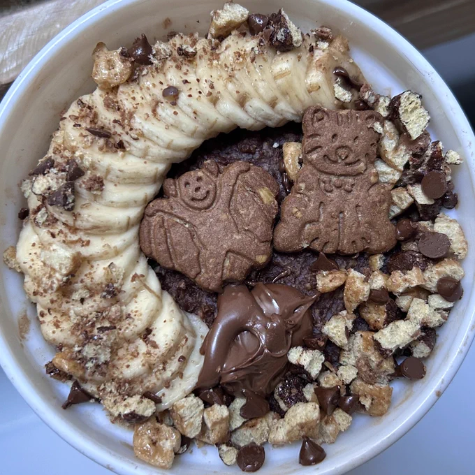 ☆ salted caramel & cocoa oatmeal
★ 🍌 
☆ lion protein cereal 
★ dark choc chips
☆ cacao jungla cookies
★ vegan nutella