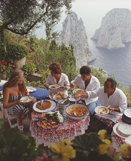Photo by Slim Aarons