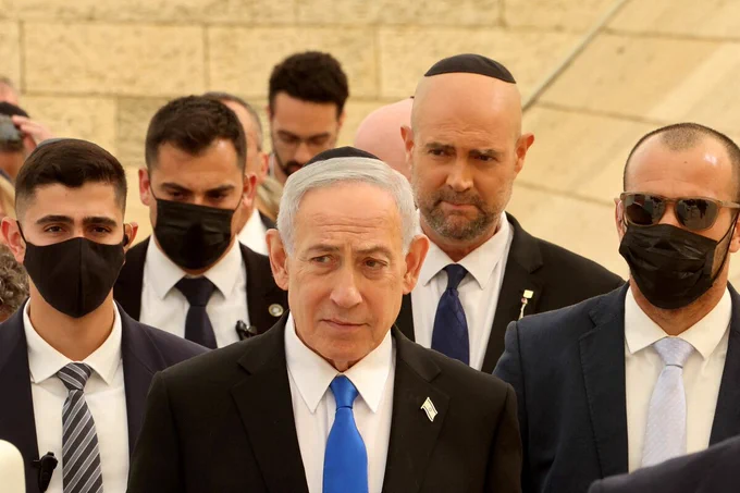 4月20日、イスラエル戦没者追悼記念日の式典に出席したネタニヤフ首相（写真：代表撮影/ロイター/アフロ）