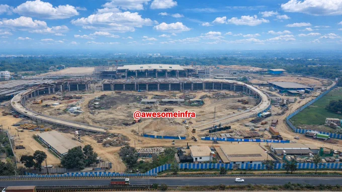 picture of Darbhanga Airport's new permanent terminal (underconstruction)

pic credit @awsomeinfra