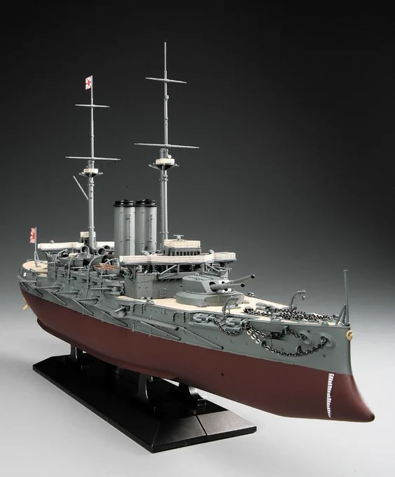 This is an image of a commercially available model sold on Amazon. The model that Koizumi gave the President was likely a custom model.