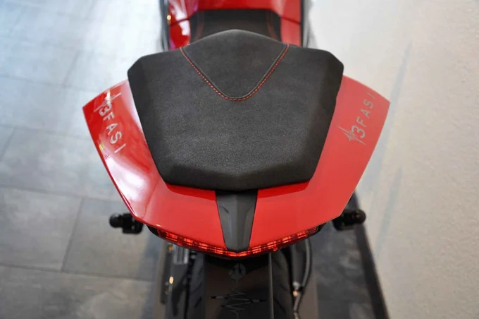 ENERGICA, Ego, Tricolore, Italian Flag, E-Performance,  Switzerland, Elektromotorrad, Exklusivität, Rarität, Schweiz, Liebhaberstück, Außergewöhnliches, Showroom, Stansstad, Elektromobilität, Zukunft der Mobilität, Elektrofahrzeug, Fahrvergnügen, Nachhaltigkeit, Elektrobike, Innovation, Zukunftsfahrzeug, Emissionsfreiheit, Elektroflitzer, Probefahrt, Electric motorcycle, exclusivity, rarity, electromobility, future of mobility, electric vehicle, joy of riding, sustainability, electric bike, innovation, future vehicle, emissions-free, electric commuter, test ride