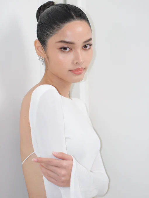Tawan Phornlaphat – Most Beautiful Thai Trans Model in White Long Sleeve Backless Dress
