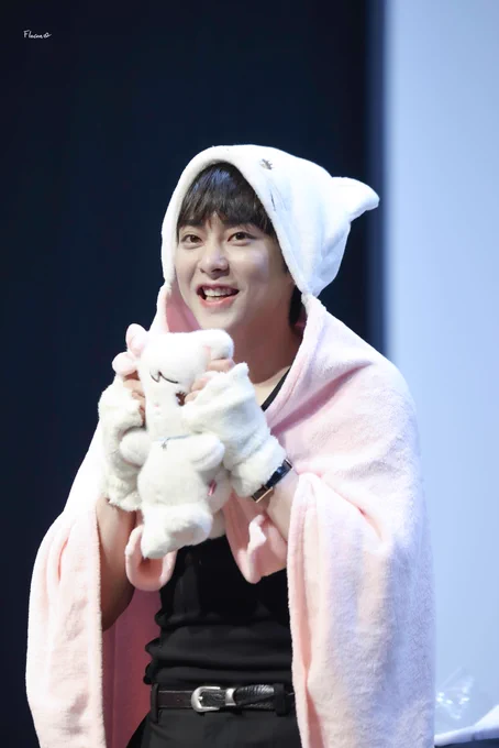 photo cr. @/floconn99