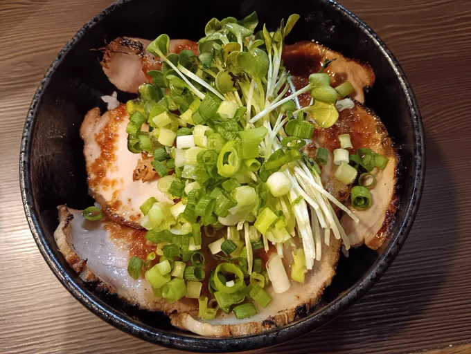 チャーシュー丼、安定の旨さ、久しぶりに食べた😋