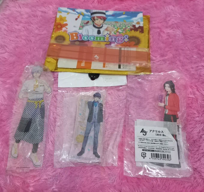 Misumi no base 35k, Tsumugi 35k, Taichi standee 40k, Azami 50k