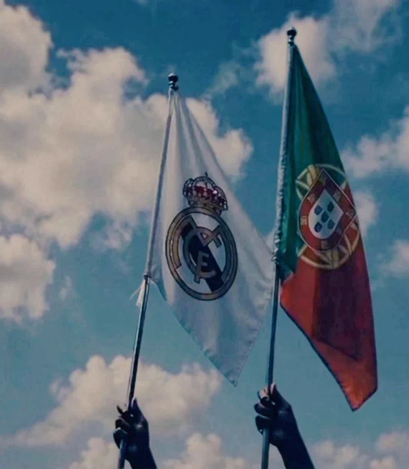 Feel the passion! 🤩 Two flags, one epic spirit! 🇵🇹⚽️ Which team has your heart soaring today? Let's cheer them on! 🎉 

