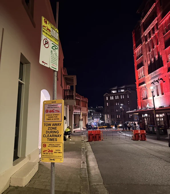 Vivid Sydney clearway signage