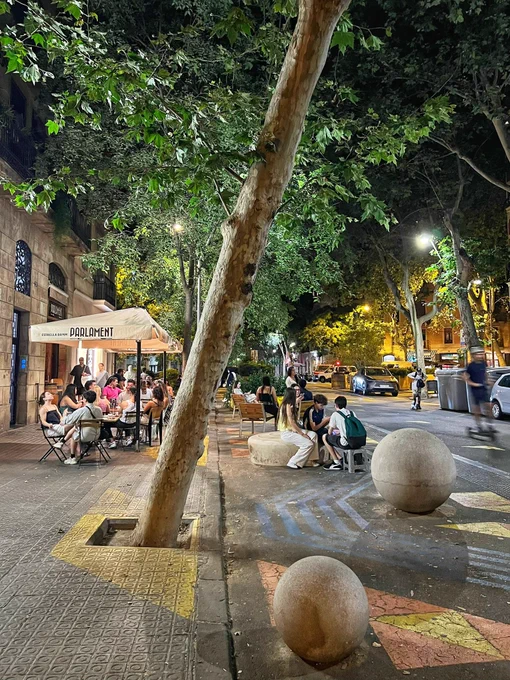 Sant Antoni superblock. Photos by me.