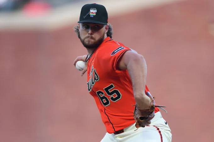 Multiple SF Giants pitchers appear to be protesting team’s Pride Night