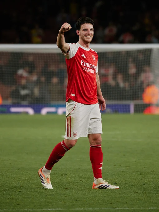 Declan Rice celebrates at Emirates Stadium