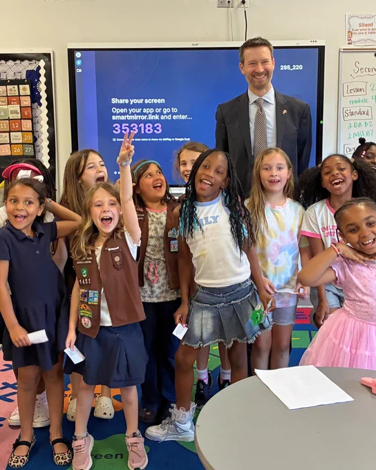 Councilmember Allen with second-graders at Payne Elementary