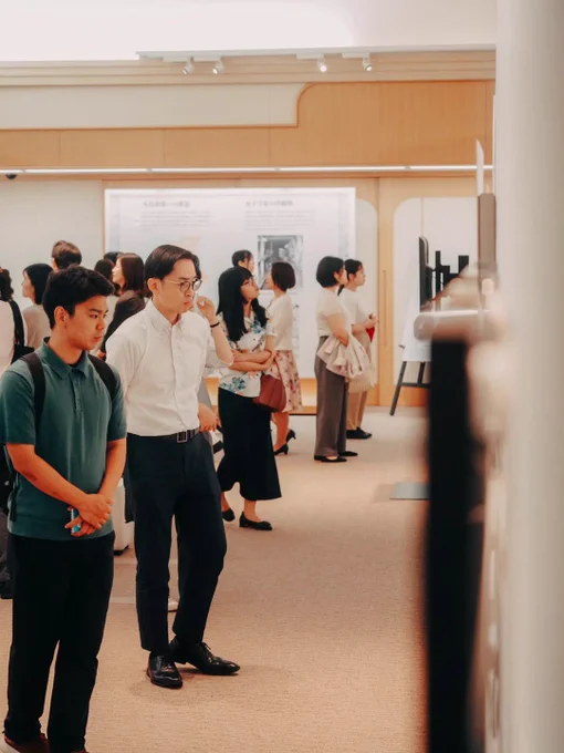 🆕News: On June 12, 2026, the opening ceremony of the exhibition "No More War! 𝘐𝘬𝘶𝘴𝘢 𝘺𝘢 𝘯𝘢𝘳𝘢𝘯 𝘥𝘰 (We must never allow war)—A Message from Okinawa" was held at the Soka Bunka Center in Tokyo. The exhibition runs through Sep. 13.

Okinawa was the site of the largest ground battle fought in Japan during World War II, in which approximately 1 in 4 residents lost their lives. In 1981, the Soka Gakkai Okinawa youth members began collecting paintings and drawings by survivors, capturing lived memories from a civilian perspective. Around 700 works were gathered and this exhibition displays 50 selected works, alongside panels on the history of the Battle of Okinawa.

#SokaGakkai #SeikyoShimbun