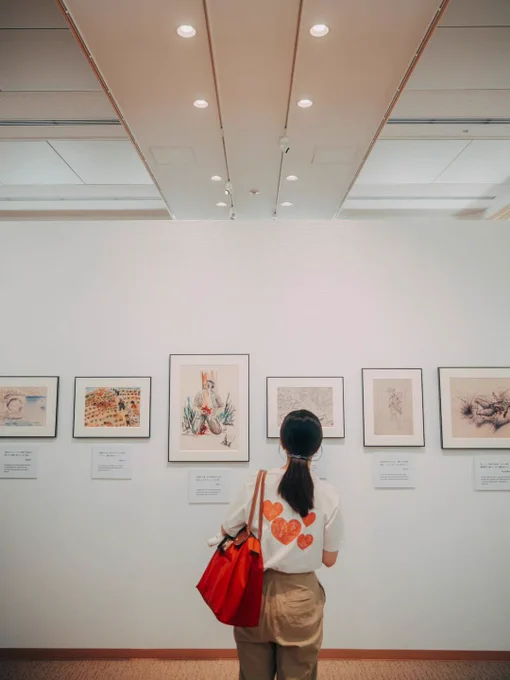🆕News: On June 12, 2026, the opening ceremony of the exhibition "No More War! 𝘐𝘬𝘶𝘴𝘢 𝘺𝘢 𝘯𝘢𝘳𝘢𝘯 𝘥𝘰 (We must never allow war)—A Message from Okinawa" was held at the Soka Bunka Center in Tokyo. The exhibition runs through Sep. 13.

Okinawa was the site of the largest ground battle fought in Japan during World War II, in which approximately 1 in 4 residents lost their lives. In 1981, the Soka Gakkai Okinawa youth members began collecting paintings and drawings by survivors, capturing lived memories from a civilian perspective. Around 700 works were gathered and this exhibition displays 50 selected works, alongside panels on the history of the Battle of Okinawa.

#SokaGakkai #SeikyoShimbun