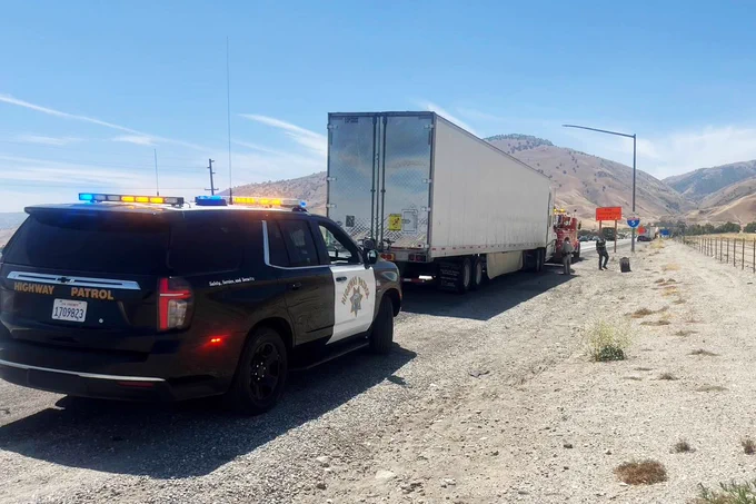 California trucker stranded by the Grapevine after skirting CHP scale