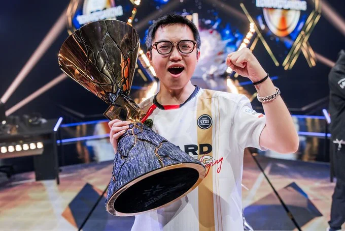 Photo via Riot