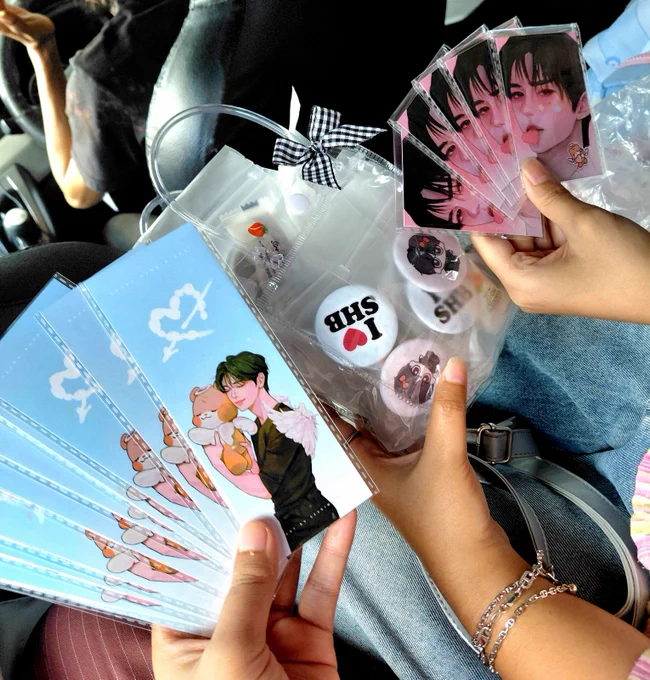 bungkusin freebies pas di jalan bilek