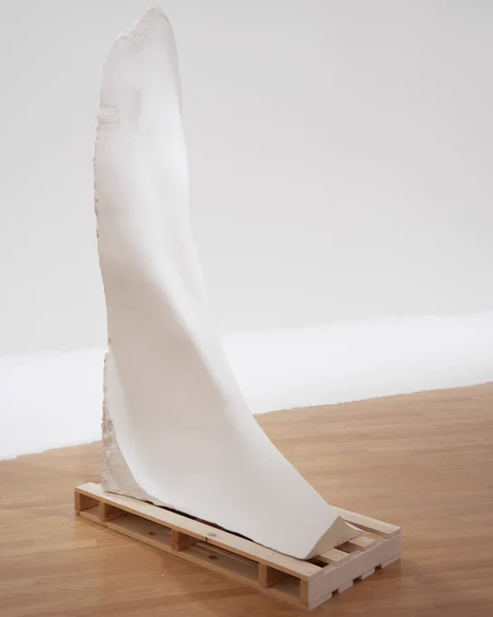 Jill Downen, “Tendon on Pallet,” 2009, lumber, polystyrene, gypsum and latex, 84 x 53 x 24 in., Oklahoma City Museum of Art, Museum purchase from the Museum Acquisition Fund, 2011.026, © Jill Downen, photo © Oklahoma City Museum of Art