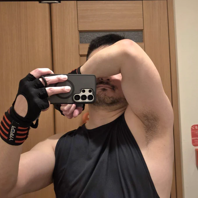 思ったほど例のポーズにはなってなかった
