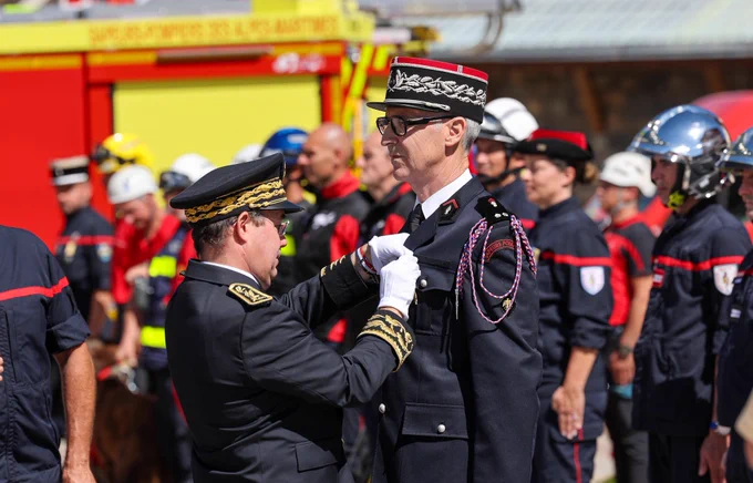 Félicitations à notre Chef de Corps le contrôleur général René Dies décoré en cette journée nationale des sapeurs-pompiers chevalier de l'ordre national du Mérite !