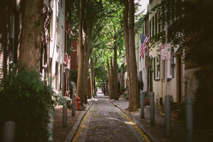 a narrow street in philadelphia