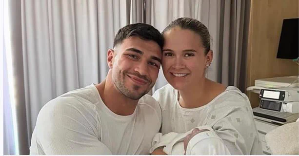 Tommy Fury and Molly-Mae reveal baby's name in very unique way https://www.mirror.co.uk/sport/boxing/breaking-tommy-molly-baby-name-37290786