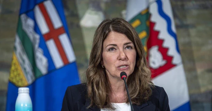 Danielle Smith addresses disability benefits following death of AISH recipient