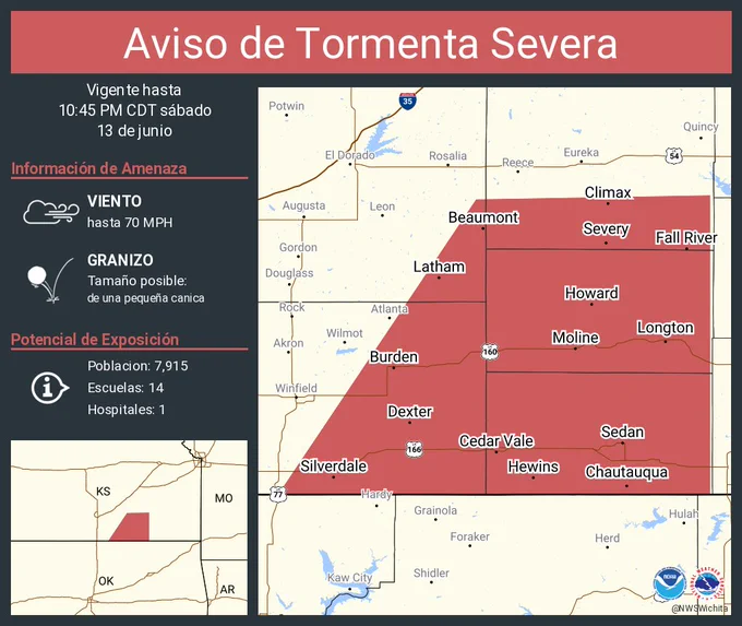 Este gráfico muestra la localización en el mapa de un aviso de tormenta severa. El aviso estará en efecto hasta las 10:45 PM CDT. El aviso incluye a Sedan KS, Howard KS, Cedar Vale KS. El aviso incluye Elk, el este de Cowley, el sureste de Butler, chautauqua y el sur del condado de Greenwood . Las amenazas asociadas a este aviso son: ráfagas de viento de 70 MPH y granizo del tamaño de una pequeña canica. Hay 7,915 personas bajo este aviso incluyendo 14 escuelas y 1 hospital.