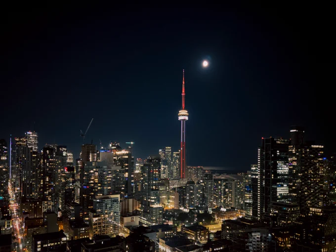Toronto skyline at night.