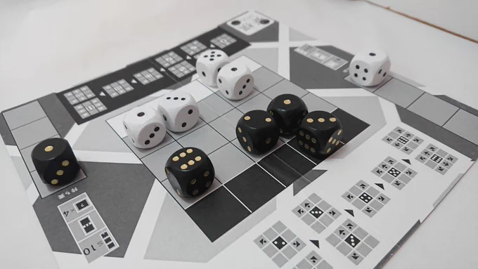 賽棋（ダイスキ）（絶版・再販予定なし）
ダイスの目の位置がそのダイスの移動範囲となる将棋チックなゲーム