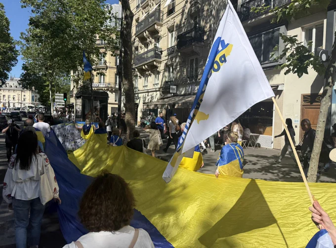 Grand drapeau ukrainien
