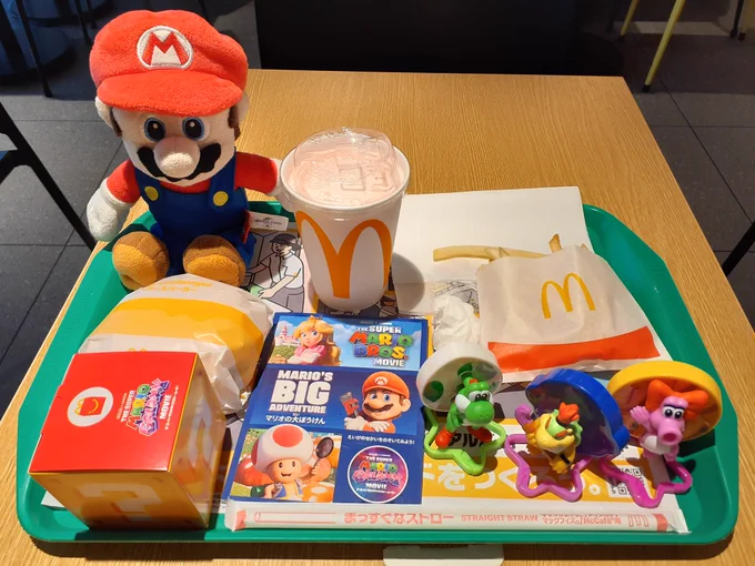 今日のハッピーセット
(昨日手に入れたものも一緒に撮ってます)