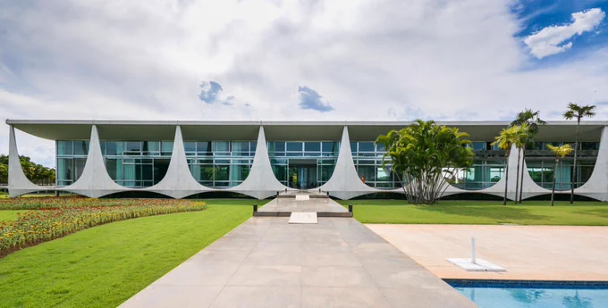 Palácio da Alvorada, official residence of the President of Brazil.
Photo: Gonzalo Viramonte