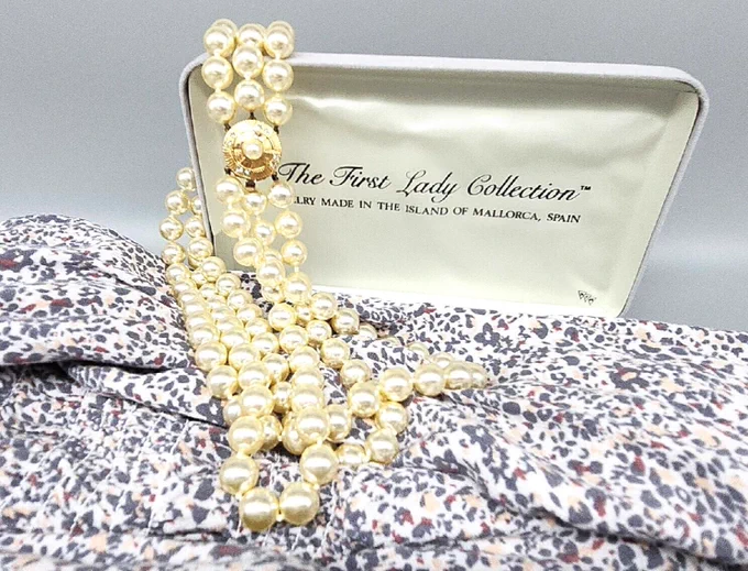 Necklace from “The First Lady Collection” made with Mallorca pearls.