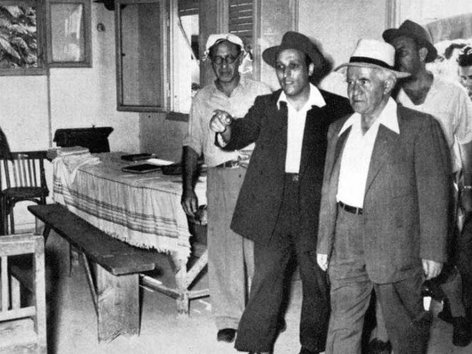 Prime Minister David Ben-Gurion at the entrance to the home of the Chazon Ish in Bnei Brak. Press photographers were not allowed to enter the meeting room.